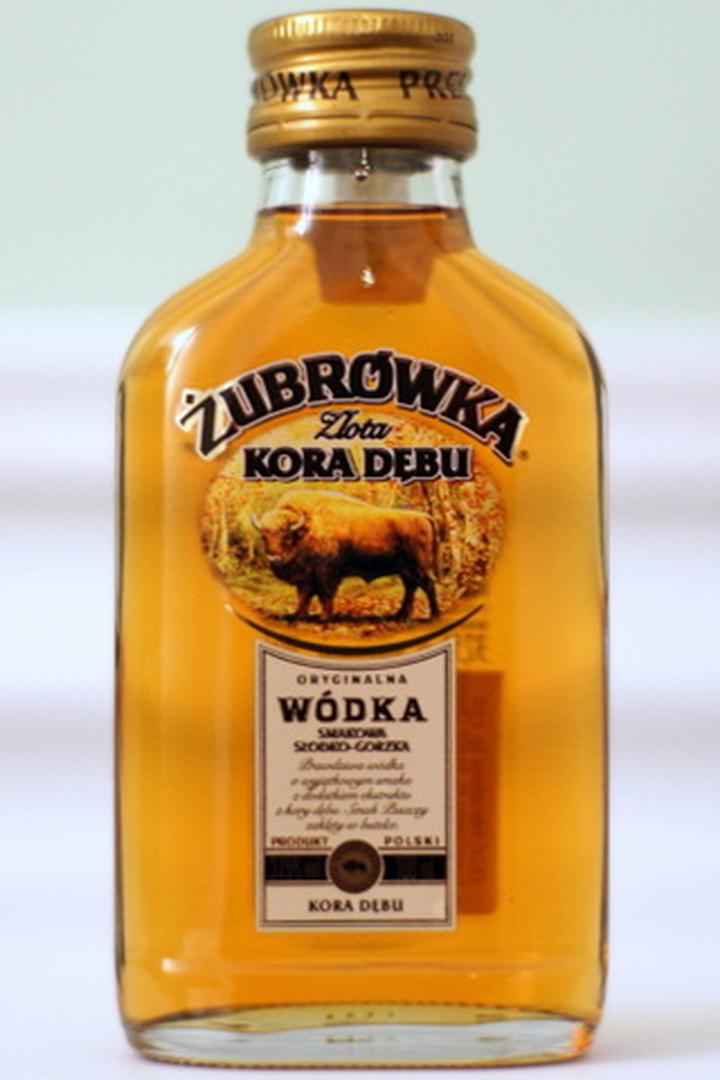 Pielęgnacja trawy żubrówek