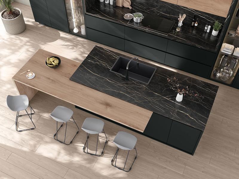 Jakie są zaskakujące różnice w wadze blatów kuchennych w zależności od materiału?